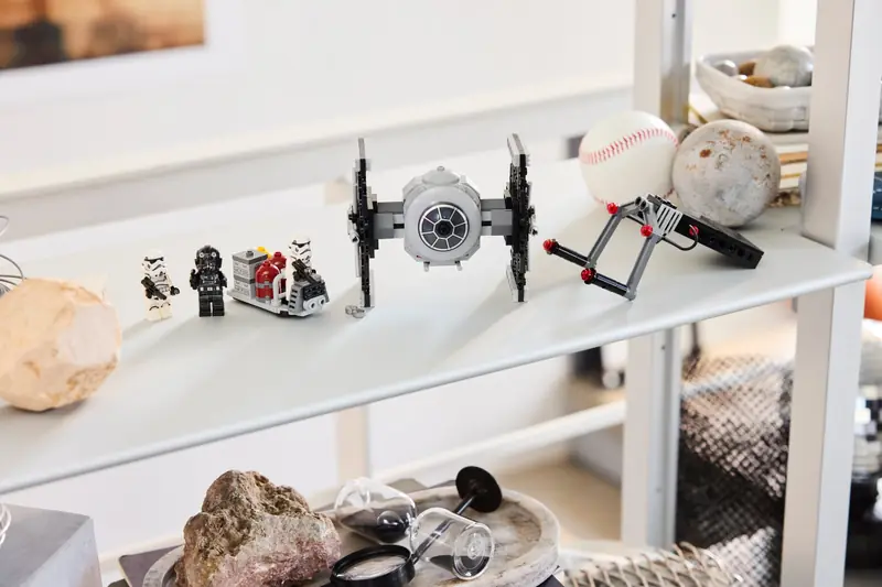 LEGO 40771 Myśliwiec TIE ze stanowiskiem w imperialnym hangarze zdjęcie 5