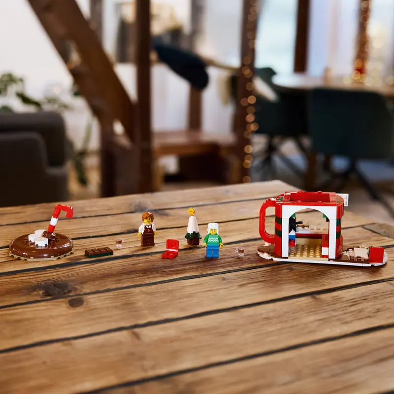 LEGO 40776 Stoisko z gorącą czekoladą zdjęcie 4