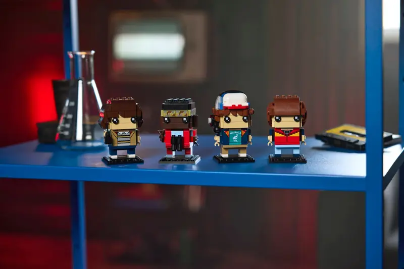 LEGO 40801 Figurki Dustina, Mike’a, Willa i Lucasa zdjęcie 8