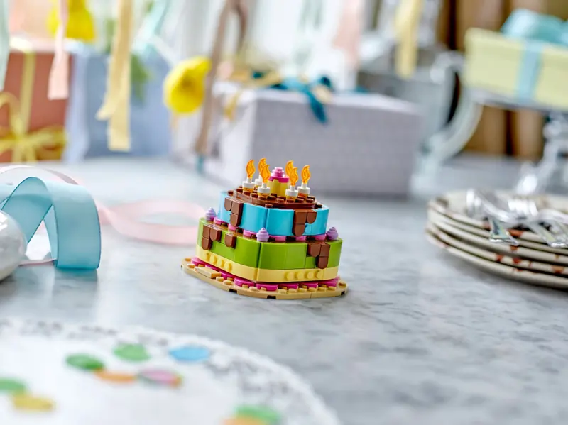 LEGO 40815 Tort na przyjęcie urodzinowe zdjęcie 8