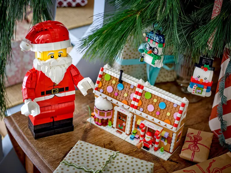 LEGO 40820 Powiększona minifigurka Świętego Mikołaja zdjęcie 5