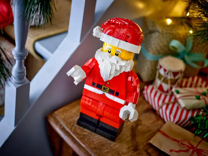 LEGO 40820 Powiększona minifigurka Świętego Mikołaja zdjęcie 6