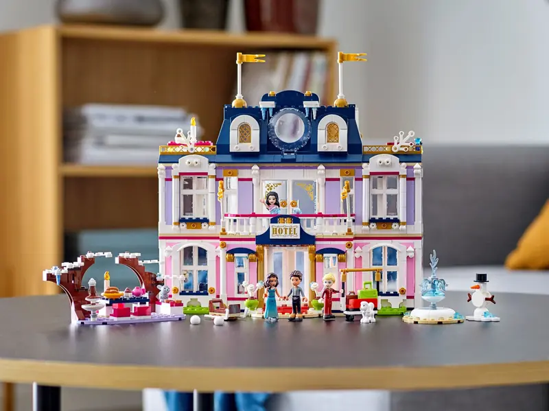 LEGO 41684 Wielki hotel w mieście Heartlake zdjęcie 25