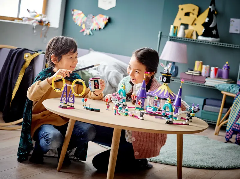 LEGO 41685 Magiczne wesołe miasteczko z kolejką górską zdjęcie 19