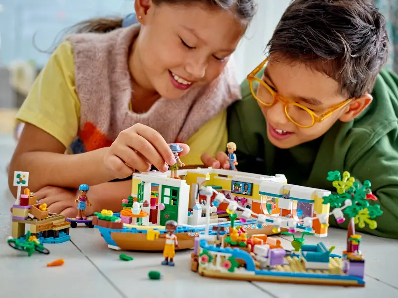 LEGO 41702 Łódź mieszkalna na kanale zdjęcie 11