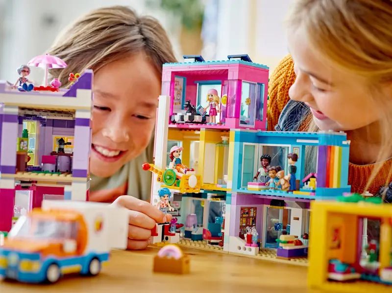 LEGO 41704 Budynki przy głównej ulicy zdjęcie 15