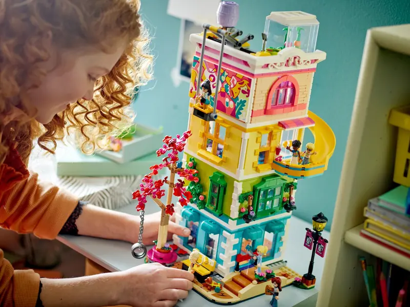 LEGO 41748 Dom kultury w Heartlake zdjęcie 8