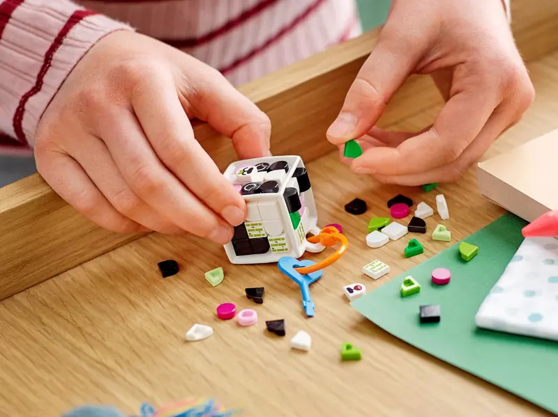 LEGO 41930 Zawieszka z pandą zdjęcie 10