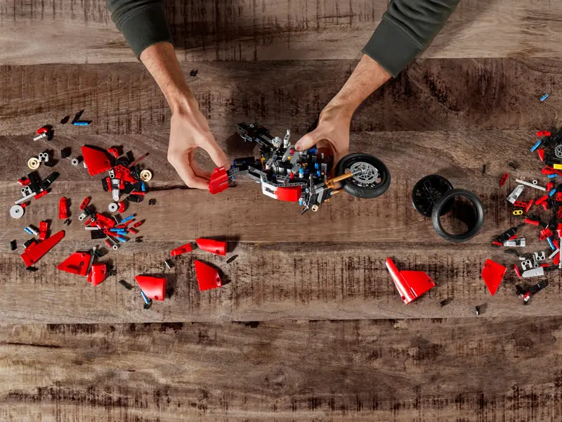 LEGO 42107 Ducati Panigale V4 R zdjęcie 22