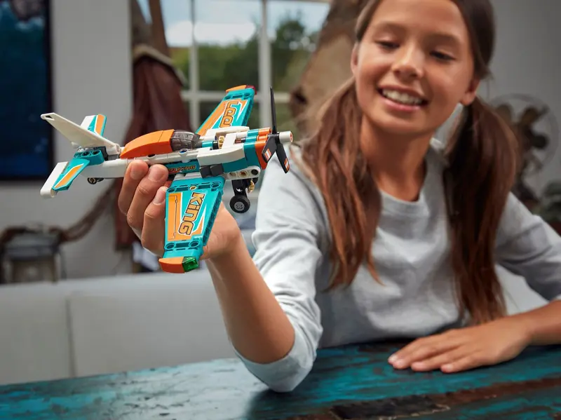 LEGO 42117 Samolot wyścigowy zdjęcie 8