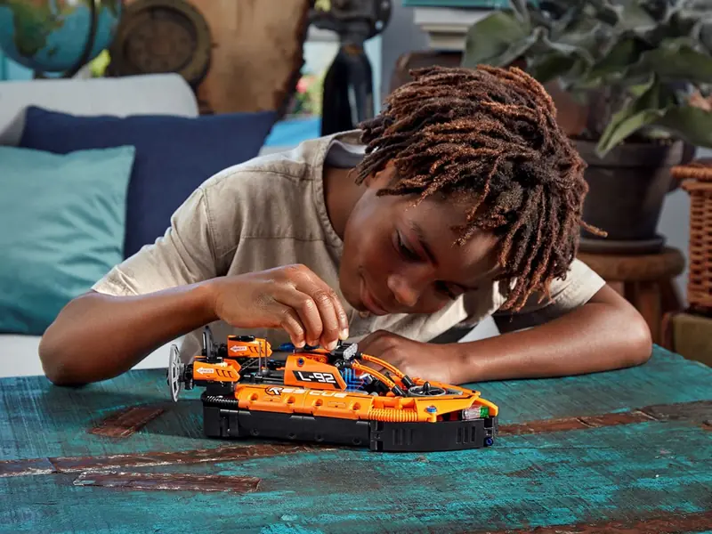 LEGO 42120 Poduszkowiec ratowniczy zdjęcie 11