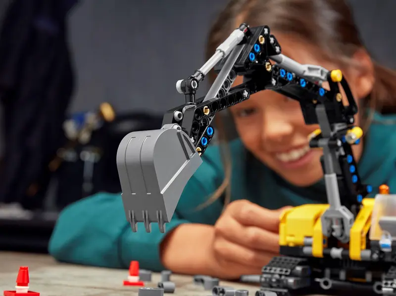 LEGO 42121 Wytrzymała koparka zdjęcie 11