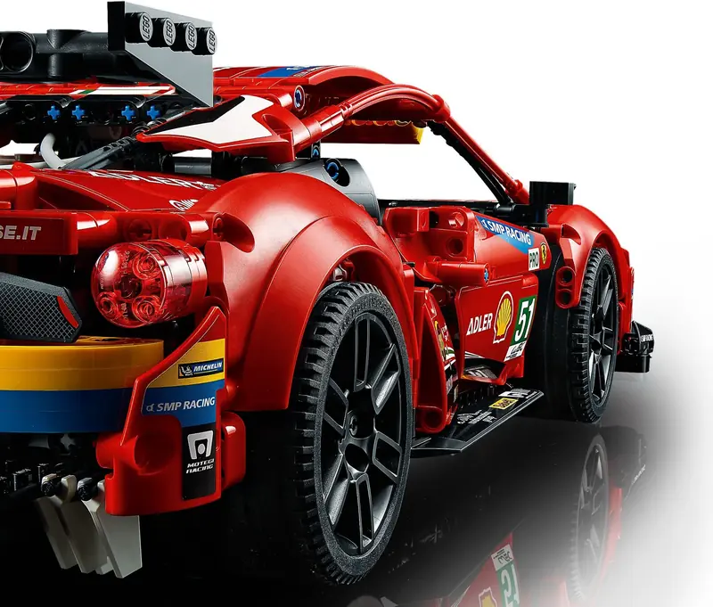 LEGO 42125 Ferrari 488 GTE “AF Corse #51” zdjęcie 12