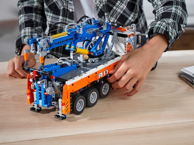 LEGO 42128 Ciężki samochód pomocy drogowej zdjęcie 10