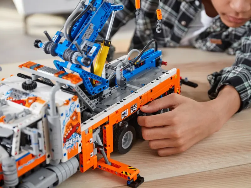 LEGO 42128 Ciężki samochód pomocy drogowej zdjęcie 19