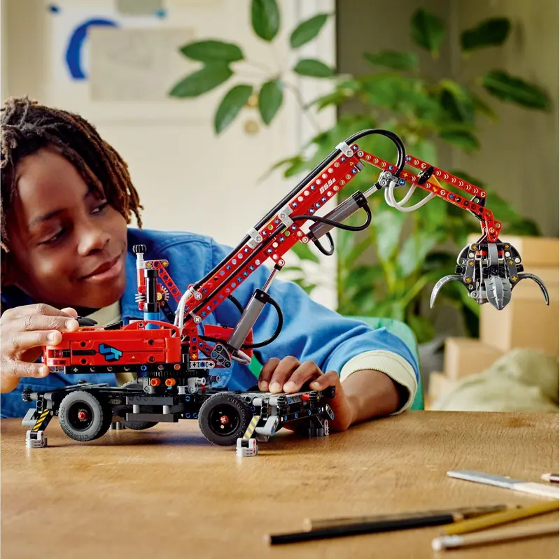 LEGO 42144 Dźwig z chwytakiem zdjęcie 10
