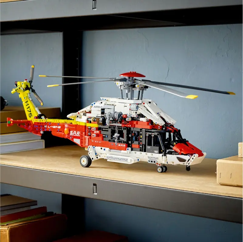LEGO 42145 Helikopter ratunkowy Airbus H175 zdjęcie 10