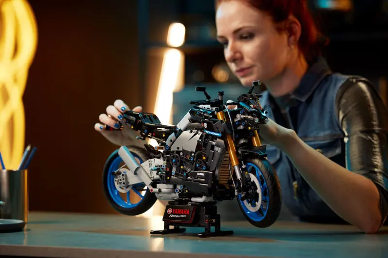 LEGO 42159 Yamaha MT-10 SP zdjęcie 10