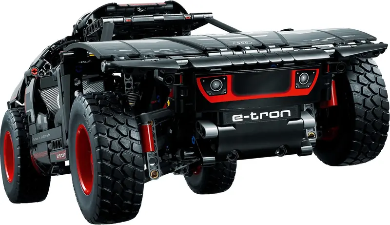 LEGO 42160 Audi RS Q e-tron zdjęcie 3