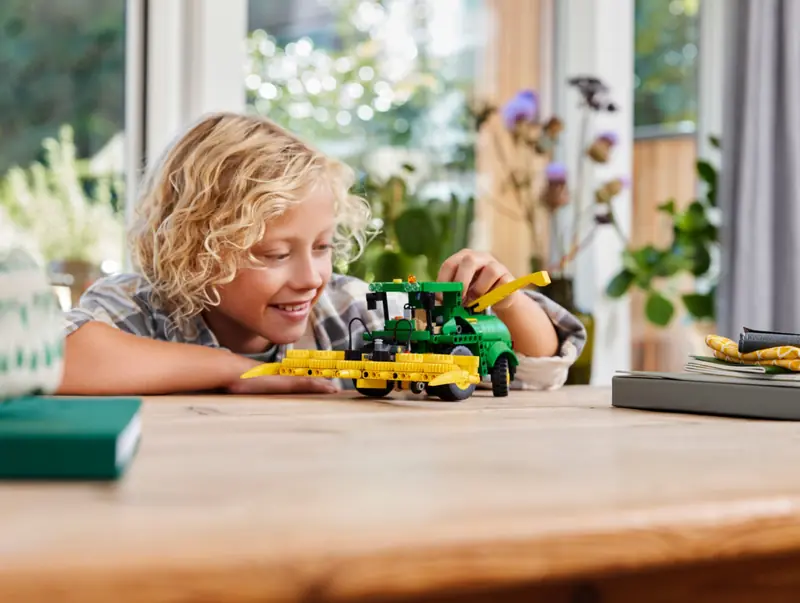 LEGO 42168 John Deere 9700 Forage Harvester zdjęcie 7