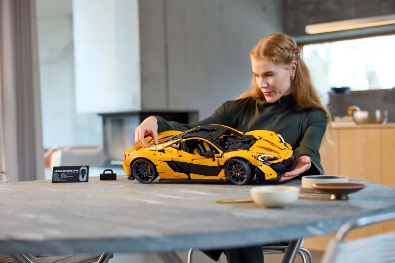 LEGO 42172 McLaren P1 zdjęcie 9
