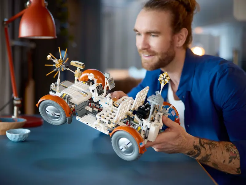 LEGO 42182 NASA Apollo - pojazd LRV zdjęcie 4