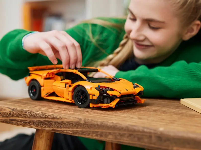 LEGO 42196 Pomarańczowe Lamborghini Huracán Tecnica zdjęcie 10