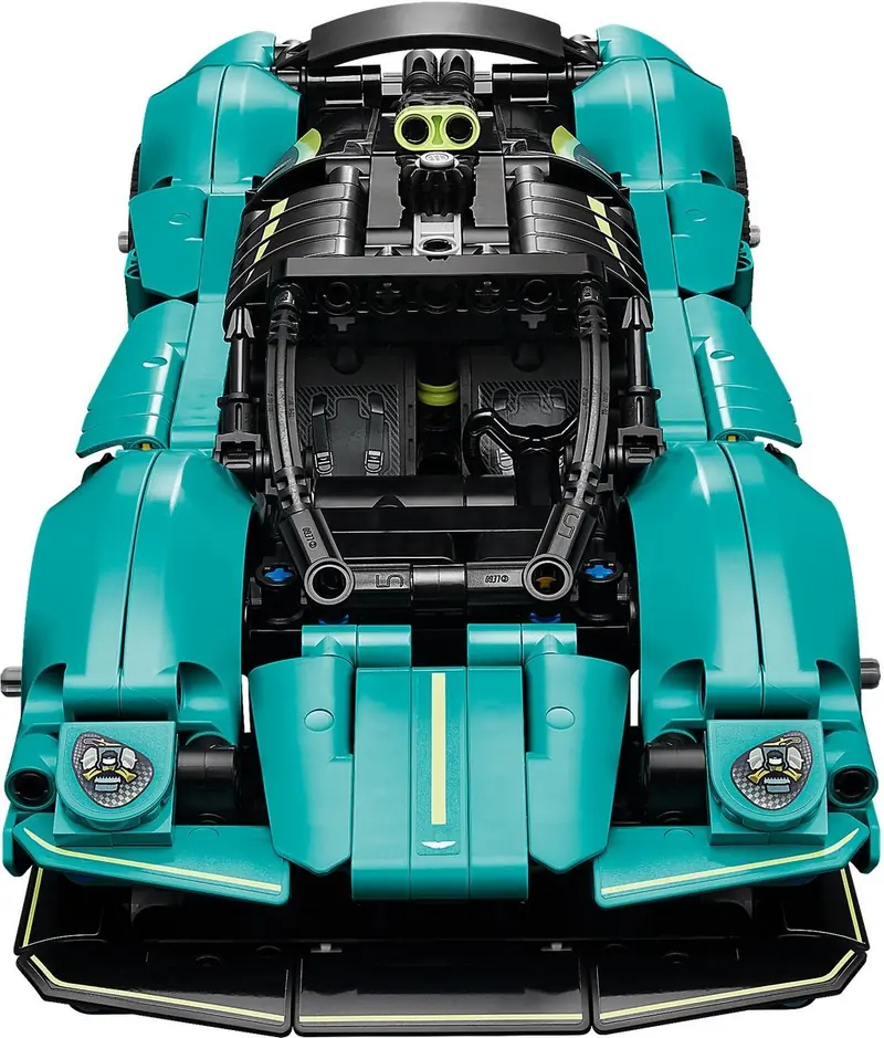 LEGO 42208 Aston Martin Valkyrie zdjęcie 4