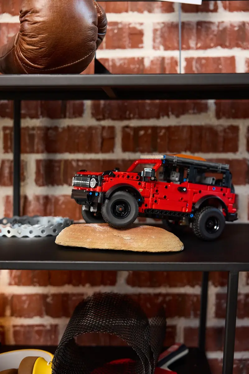 LEGO 42213 SUV Ford Bronco zdjęcie 12