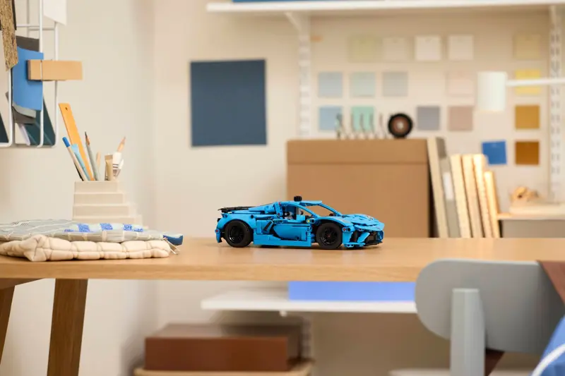 LEGO 42217 Niebieski Chevrolet Corvette Stingray zdjęcie 8
