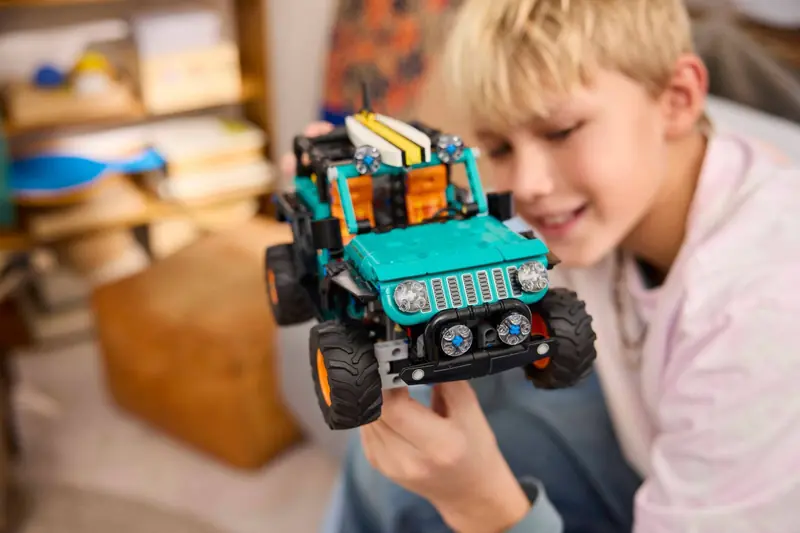 LEGO 42227 SUV Jeep Wrangler Rubicon zdjęcie 9