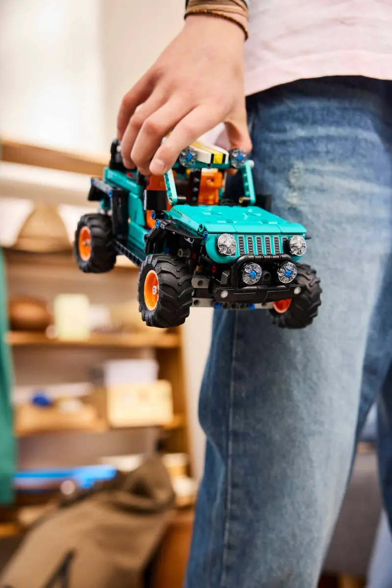 LEGO 42227 SUV Jeep Wrangler Rubicon zdjęcie 11
