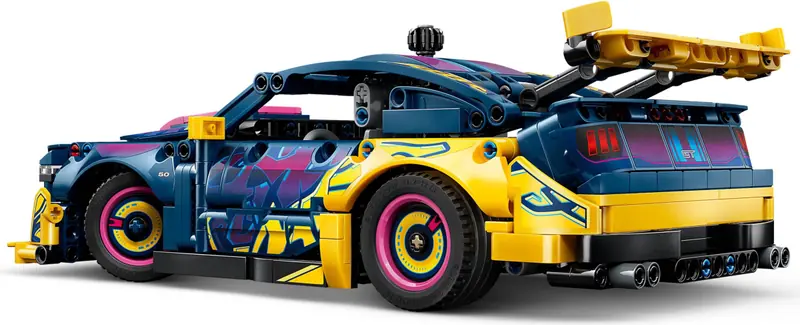 LEGO 42236 Warsztat tuningowy: samochód Ford Mustang GT zdjęcie 6