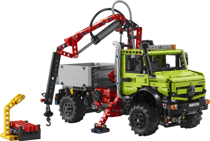 LEGO 42242 Mercedes-Benz Unimog U 5023 z dźwigiem