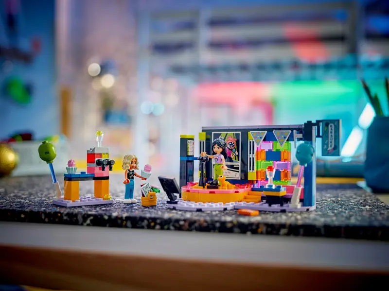 LEGO 42610 Impreza z karaoke zdjęcie 10