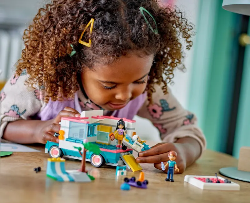 LEGO 42613 Karetka szpitala w Heartlake zdjęcie 7