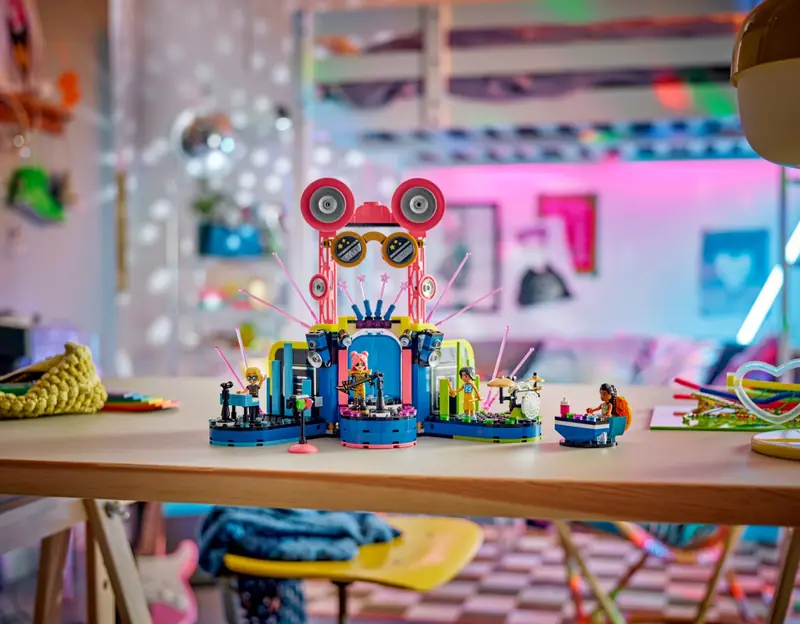 LEGO 42616 Pokaz talentów muzycznych w Heartlake zdjęcie 11