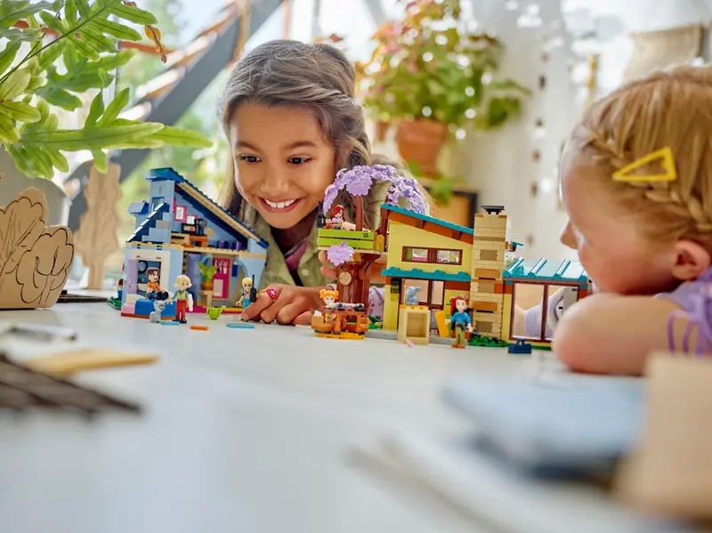 LEGO 42620 Dom rodzinny Olly’ego i Paisley zdjęcie 9