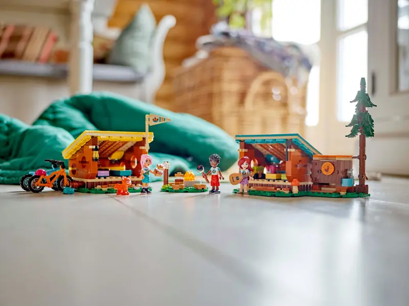 LEGO 42624 Przytulne domki na letnim obozie zdjęcie 11