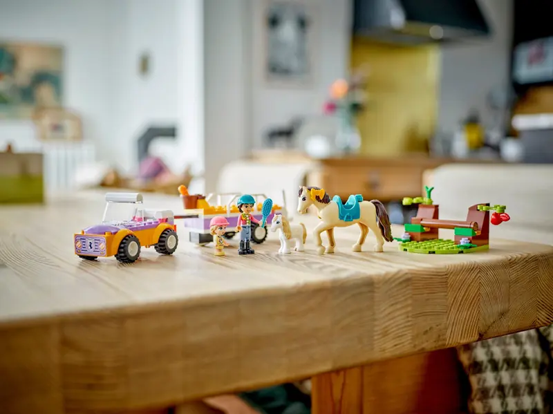 LEGO 42634 Przyczepka dla konia i kucyka zdjęcie 6