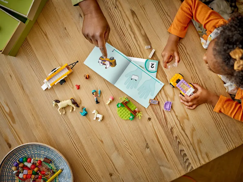 LEGO 42634 Przyczepka dla konia i kucyka zdjęcie 7