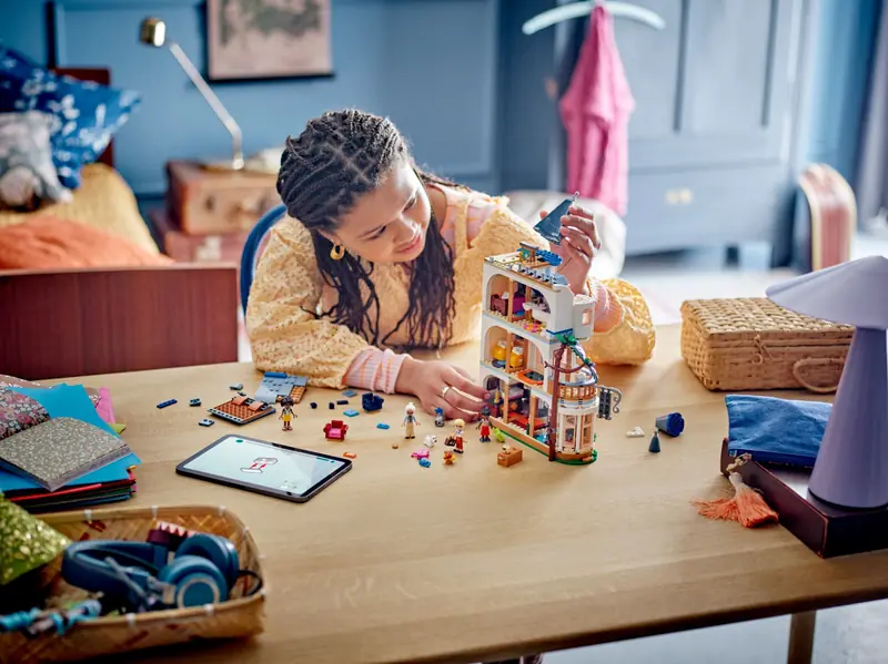 LEGO 42638 Pensjonat w zamku zdjęcie 4