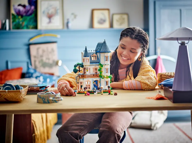 LEGO 42638 Pensjonat w zamku zdjęcie 5