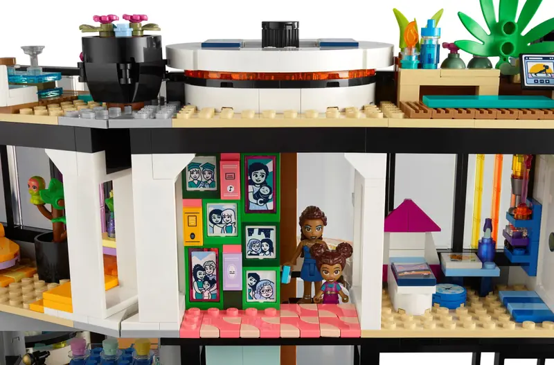 LEGO 42639 Nowoczesna rezydencja Andrei zdjęcie 14