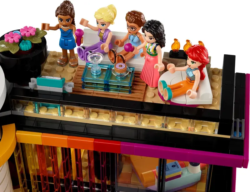 LEGO 42639 Nowoczesna rezydencja Andrei zdjęcie 15