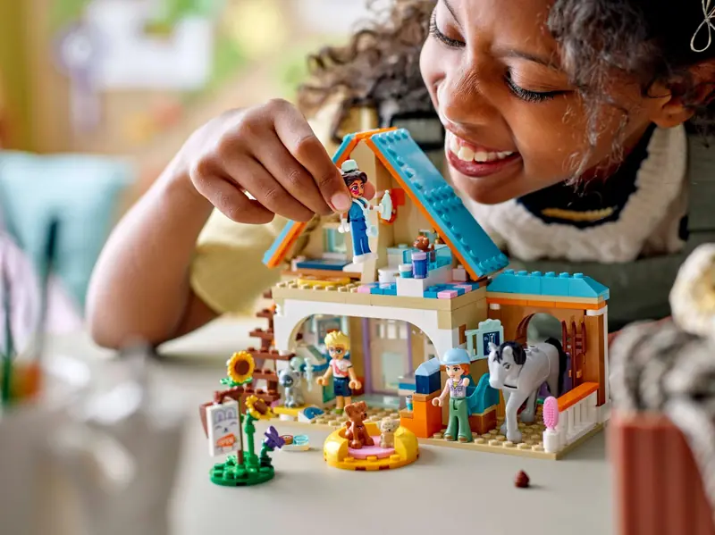 LEGO 42651 Koń i lecznica dla zwierząt zdjęcie 8