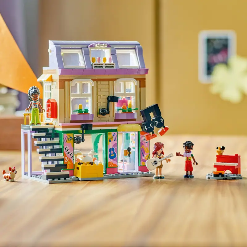LEGO 42653 Sklep muzyczny i mieszkanie zdjęcie 11