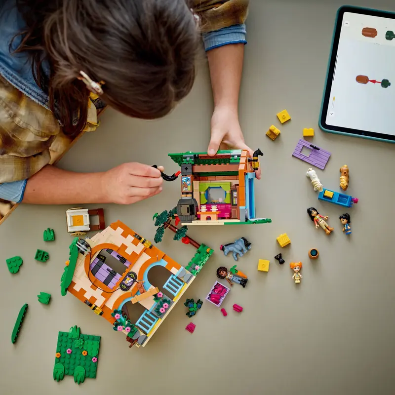 LEGO 42654 Ranczo kucyków i stajnia zdjęcie 11