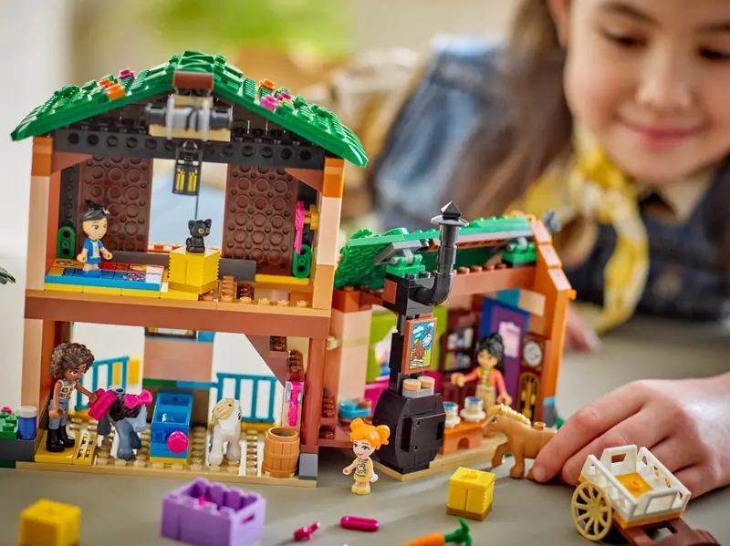 LEGO 42654 Ranczo kucyków i stajnia zdjęcie 5
