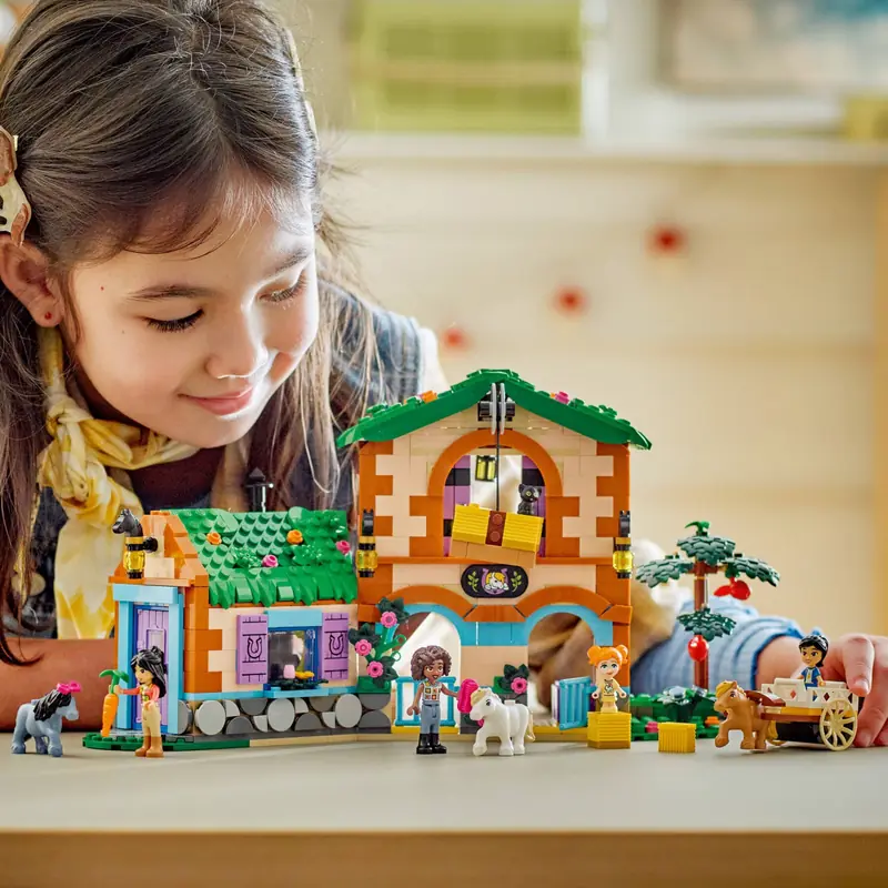 LEGO 42654 Ranczo kucyków i stajnia zdjęcie 6